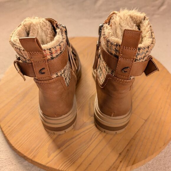 Circus by Sam Edelman Fuzzy Hiking Boots Size 8 - Picture 5 of 12